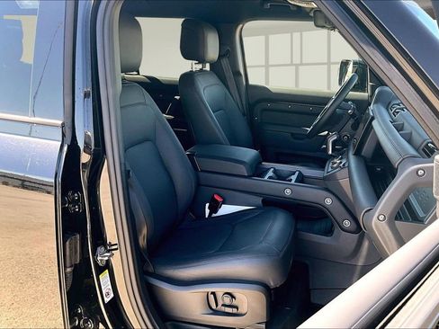 Certified 2025 Land Rover Defender 110 S image 7