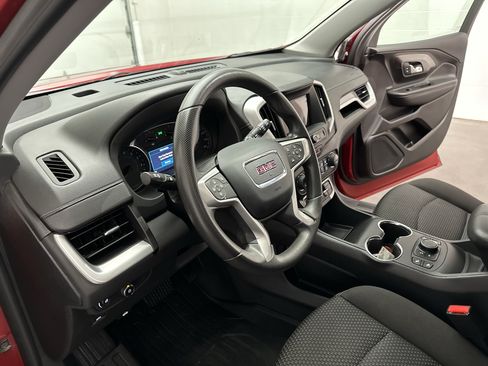 Used 2024 GMC Terrain SLE w/ Elevation Edition AWD/4WD image 13