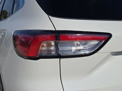 Used 2022 Ford Escape Titanium w/ Titanium Elite Package image 7