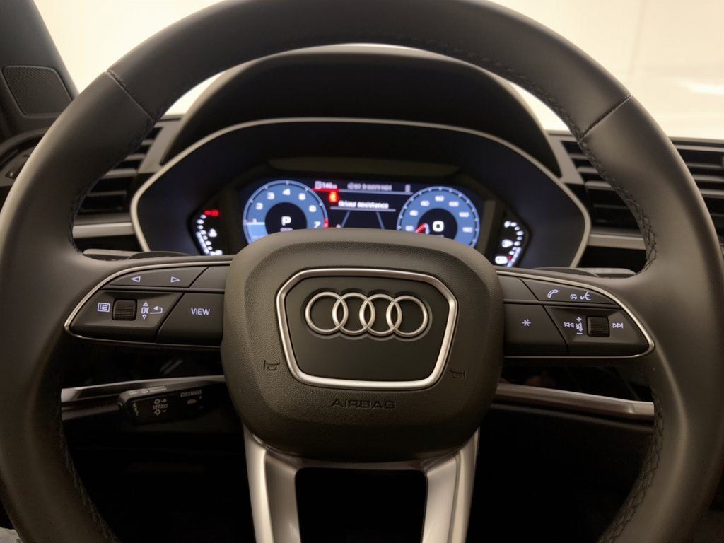 Used 2025 Audi Q3 2.0T Premium w/ Convenience Package AWD/4WD image 10