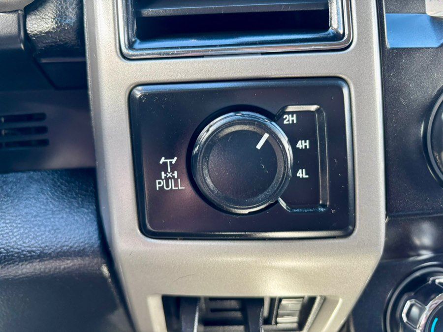 Used 2021 Ford F350 Lariat w/ Lariat Value Package AWD/4WD image 26