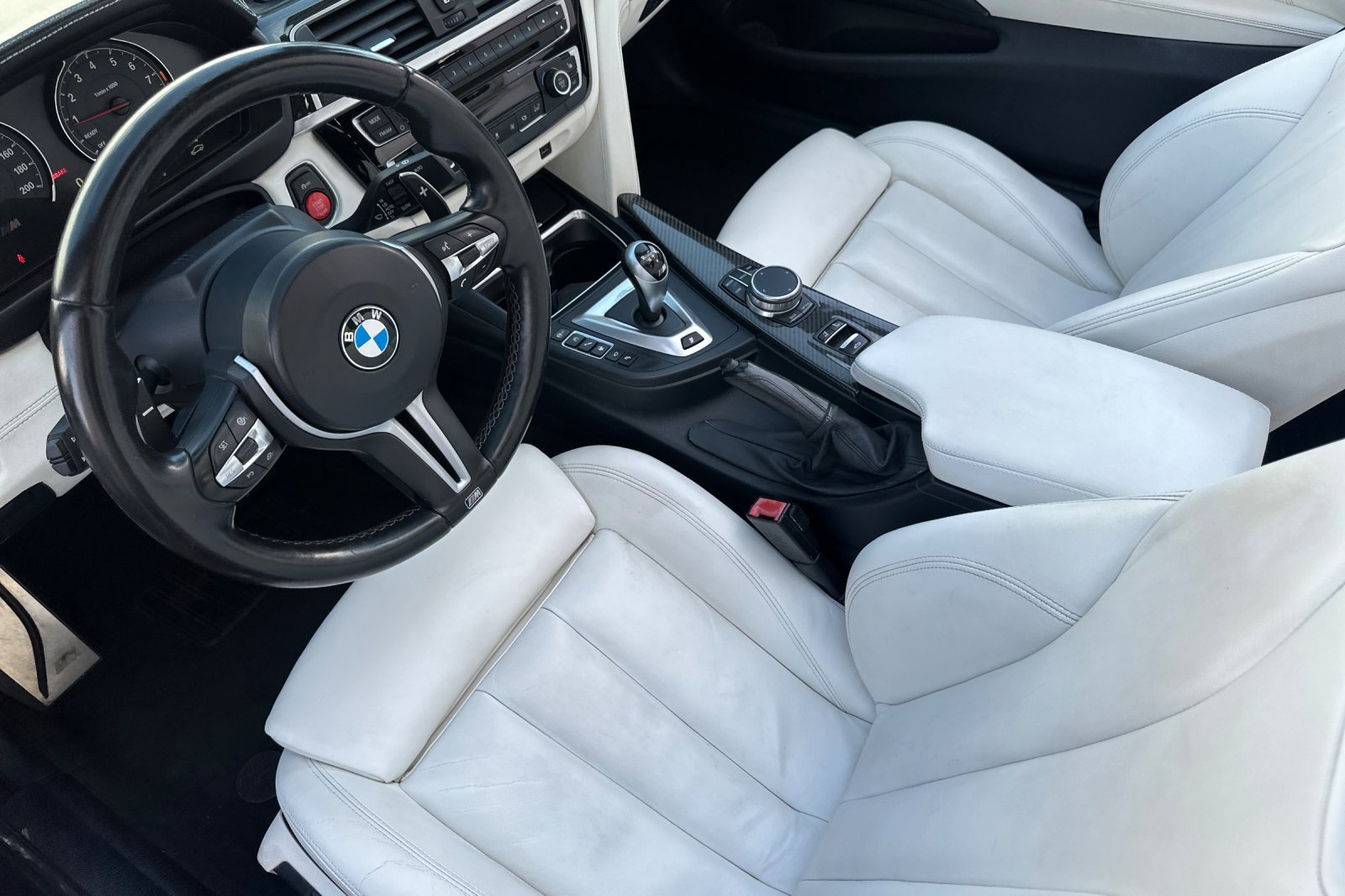 Used 2018 BMW M4 Convertible w/ Executive Package RWD image 11