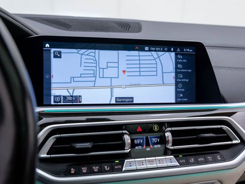 Used 2021 BMW X5 M50i image 26