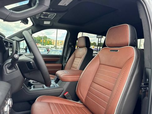 New 2026 GMC Sierra 2500 Denali Ultimate AWD/4WD image 17