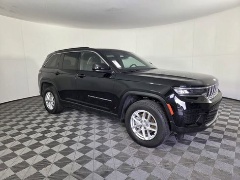 Certified 2025 Jeep Grand Cherokee Laredo X w/ Luxury Tech Group I image 5