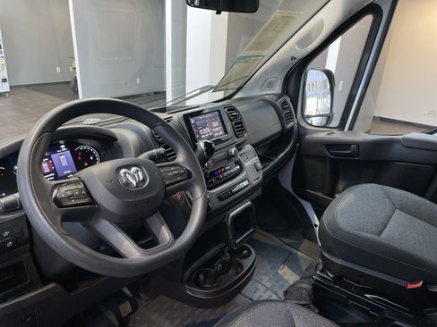 Used 2023 RAM ProMaster 2500 image 29