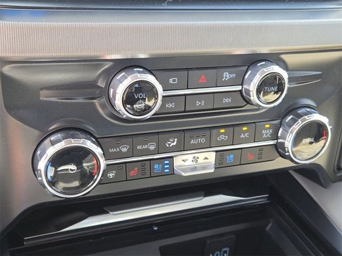 New 2026 Ford F250 Platinum w/ Platinum Plus Package image 15