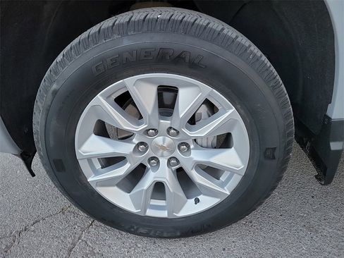 Used 2024 Chevrolet Silverado 1500 Custom image 14