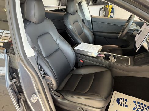 Used 2021 Tesla Model Y Performance image 34