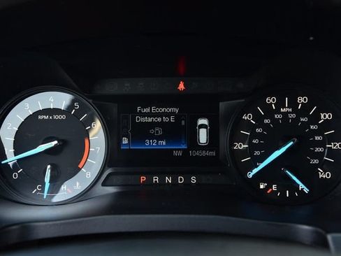 Used 2018 Ford Explorer XLT FWD image 11