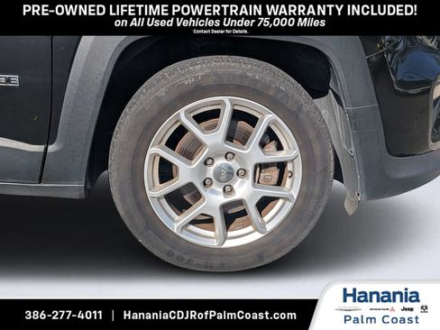 Used 2020 Jeep Renegade Latitude FWD image 11