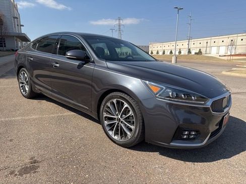 Used 2019 Kia Cadenza Technology image 3