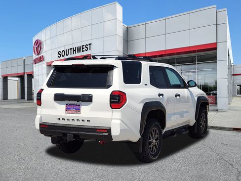 New 2026 Toyota 4Runner SR5 AWD/4WD image 5