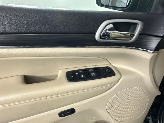 Certified 2021 Jeep Grand Cherokee Limited AWD/4WD image 24