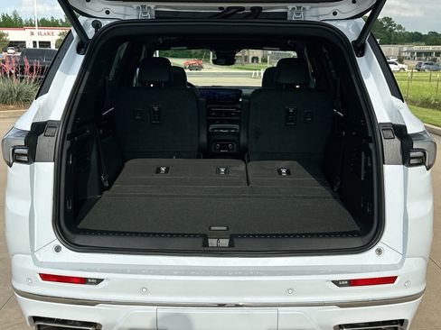 New 2026 Buick Enclave Avenir w/ Super Cruise Package FWD image 26