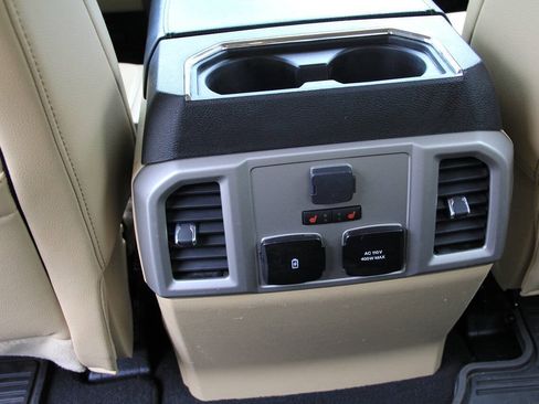 Used 2021 Ford F250 Lariat w/ Lariat Ultimate Package AWD/4WD image 24