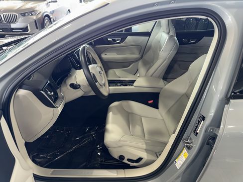 Used 2024 Volvo S60 B5 Plus w/ Climate Package FWD image 18