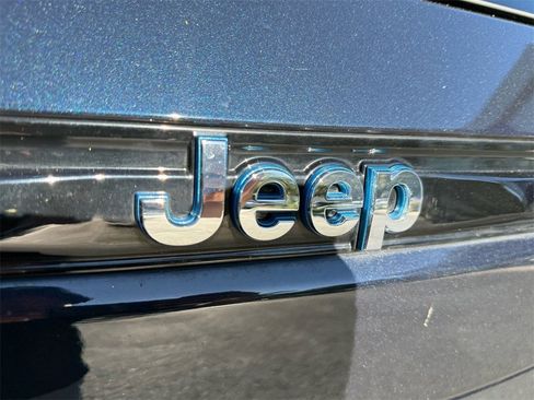 Used 2024 Jeep Grand Cherokee Limited 4xe w/ Luxury Tech Group II image 11