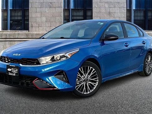 Used 2022 Kia Forte GT-Line w/ GT-Line Premium Package image 2