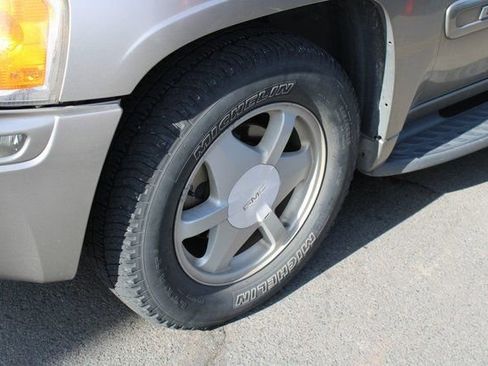 Used 2002 GMC Envoy SLE image 12