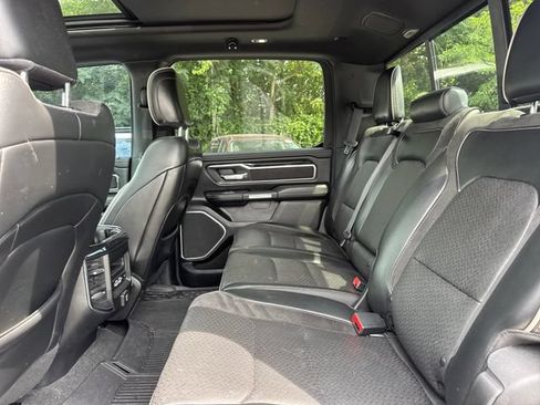 Used 2019 RAM 1500 Laramie AWD/4WD image 11