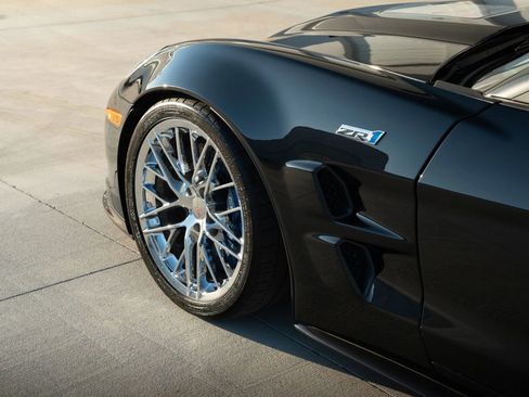 Used 2010 Chevrolet Corvette ZR1 w/ Preferred Equipment Group image 33