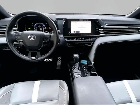Certified 2025 Toyota Camry SE w/ Convenience Package FWD image 16