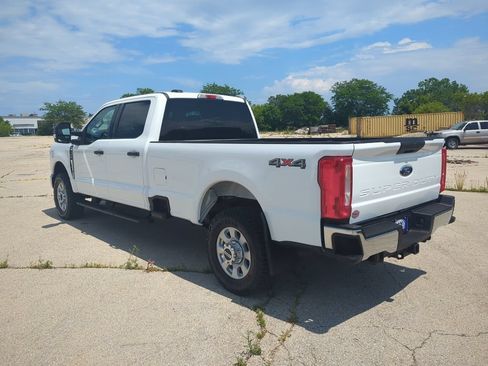Used 2024 Ford F250 XLT AWD/4WD image 8