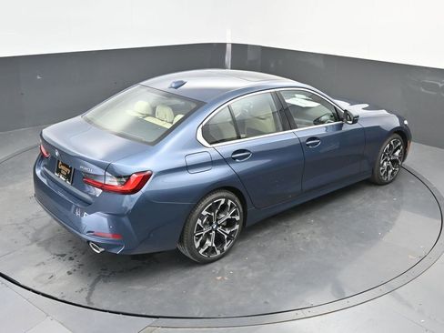 Certified 2025 BMW 330i Sedan w/ Premium Package image 36