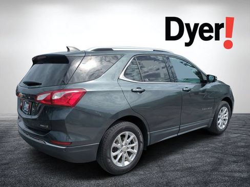 Used 2019 Chevrolet Equinox LT w/ Sun & Navigation Package AWD/4WD image 3