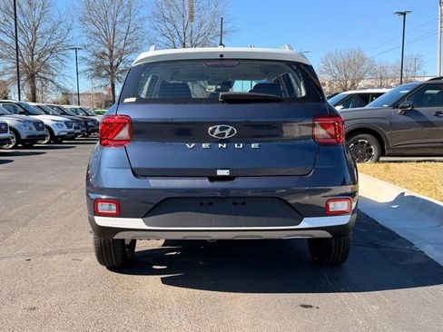 New 2026 Hyundai Venue SEL FWD image 6