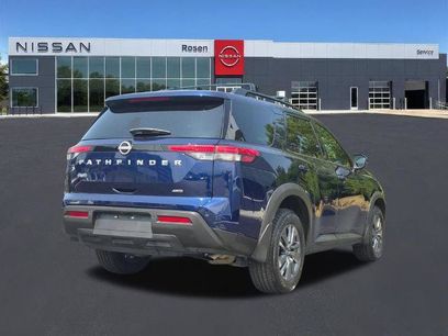 Certified 2025 Nissan Pathfinder SV