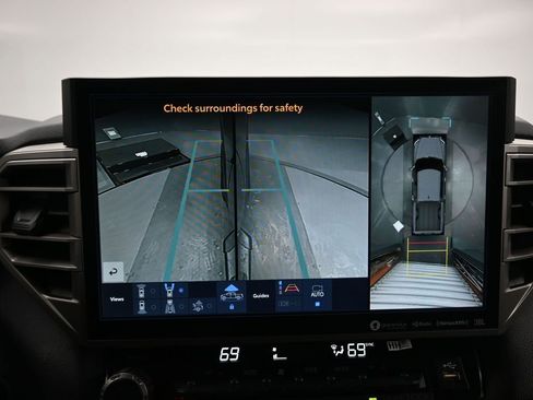 Used 2024 Toyota Tundra Limited image 23