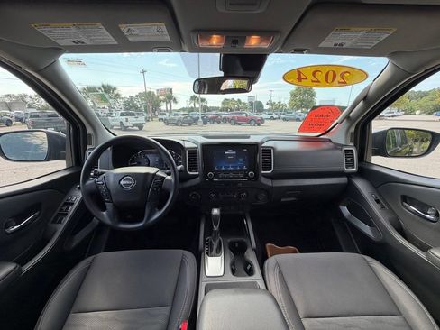 Certified 2024 Nissan Frontier SV w/ Technology Package AWD/4WD image 25