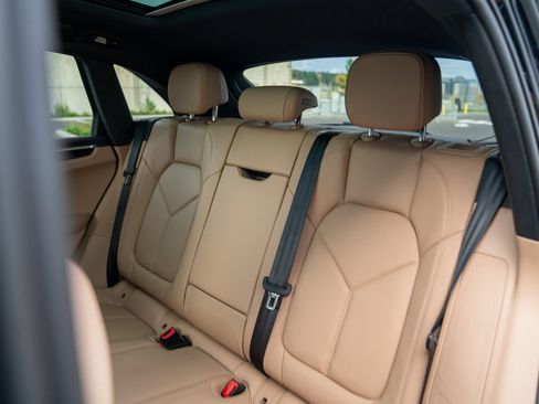 New 2026 Porsche Macan image 24