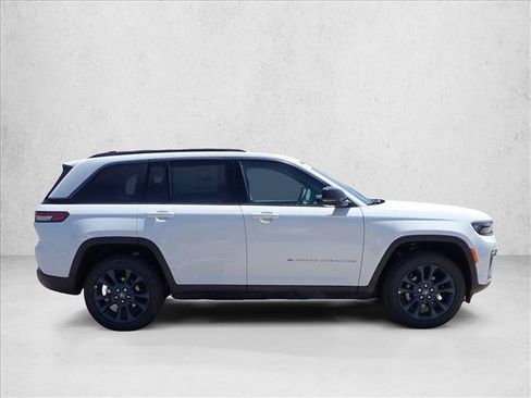 New 2026 Jeep Grand Cherokee Limited AWD/4WD image 5