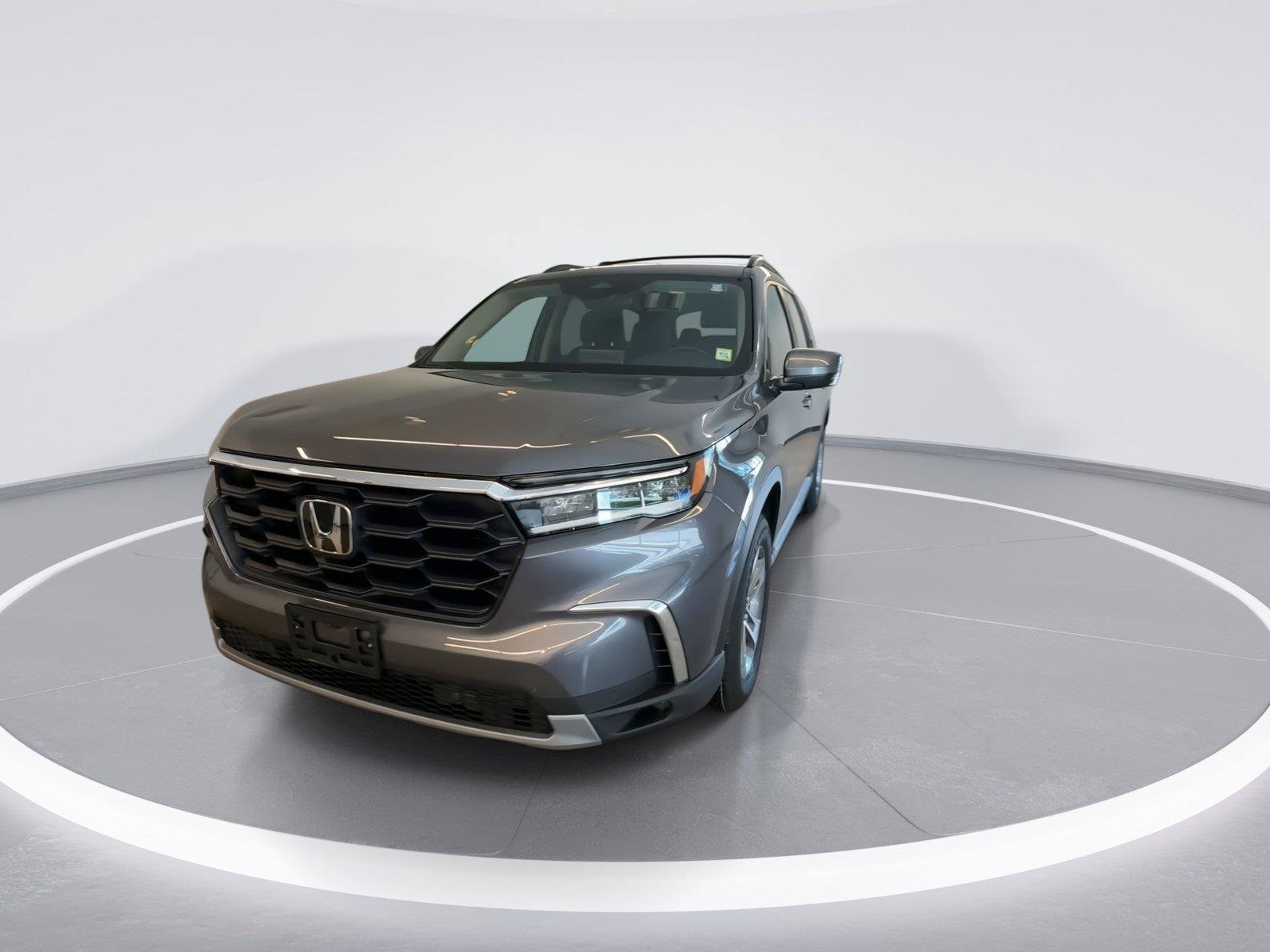 Used 2025 Honda Pilot EX-L image 4