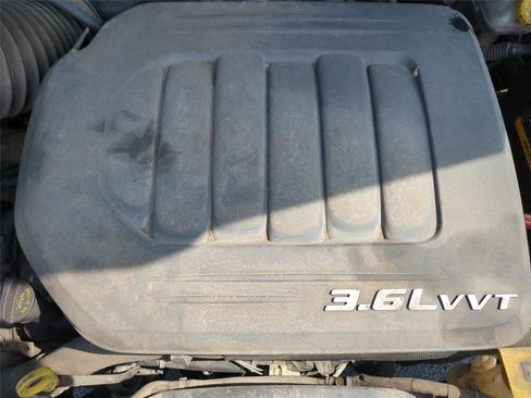Used 2012 Dodge Grand Caravan SXT FWD image 20