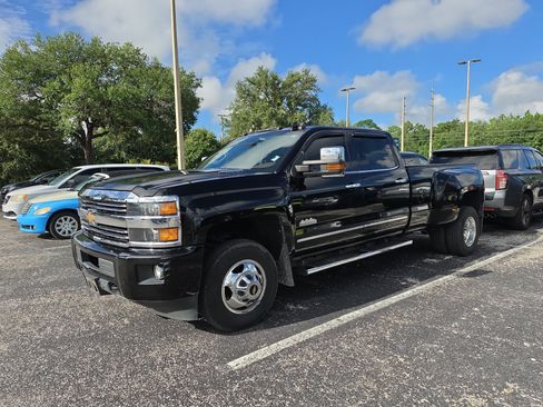 Used 2016 Chevrolet Silverado 3500 High Country w/ Duramax Plus Package AWD/4WD image 7