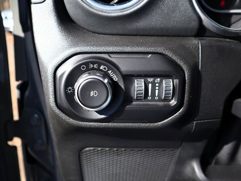 Used 2020 Jeep Wrangler Unlimited Rubicon w/ Quick Order Package 28Y Recon image 23