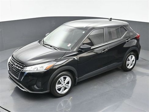 Certified 2024 Nissan Kicks S image 28