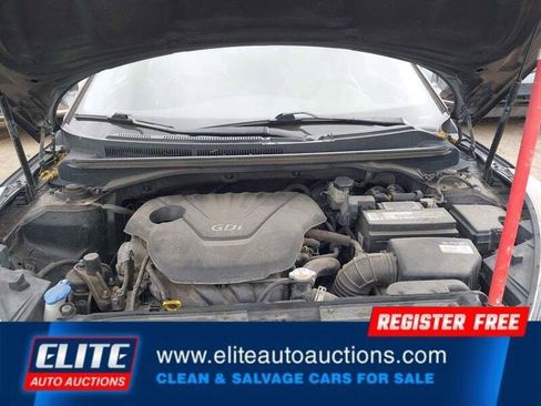 Used 2016 Hyundai Veloster image 19