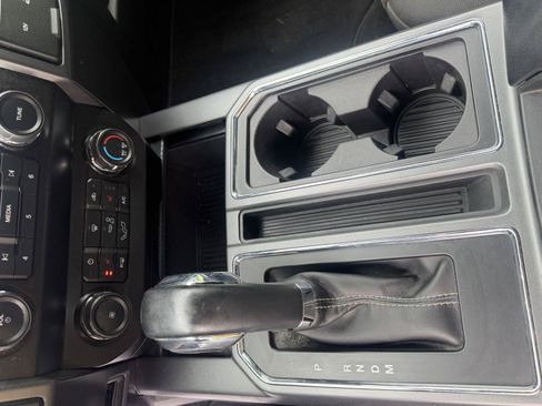 Used 2019 Ford F150 XLT w/ Equipment Group 302A Luxury AWD/4WD image 21