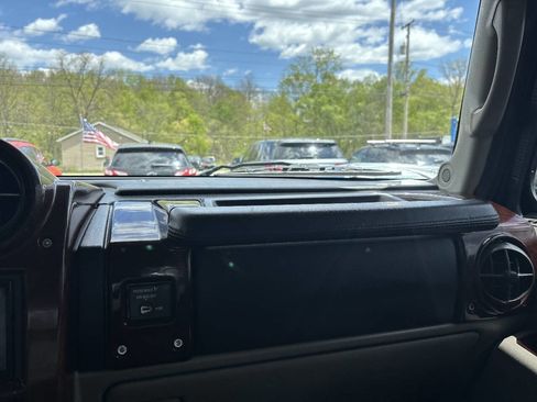 Used 2003 HUMMER H2 w/ Preferred Equipment Group AWD/4WD image 35