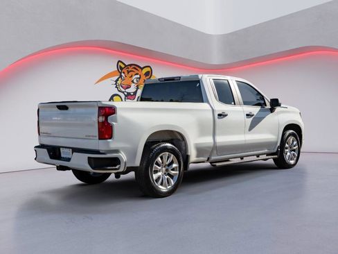 Used 2025 Chevrolet Silverado 1500 Custom image 5