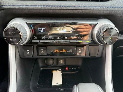 Used 2023 Toyota RAV4 XSE AWD/4WD image 15