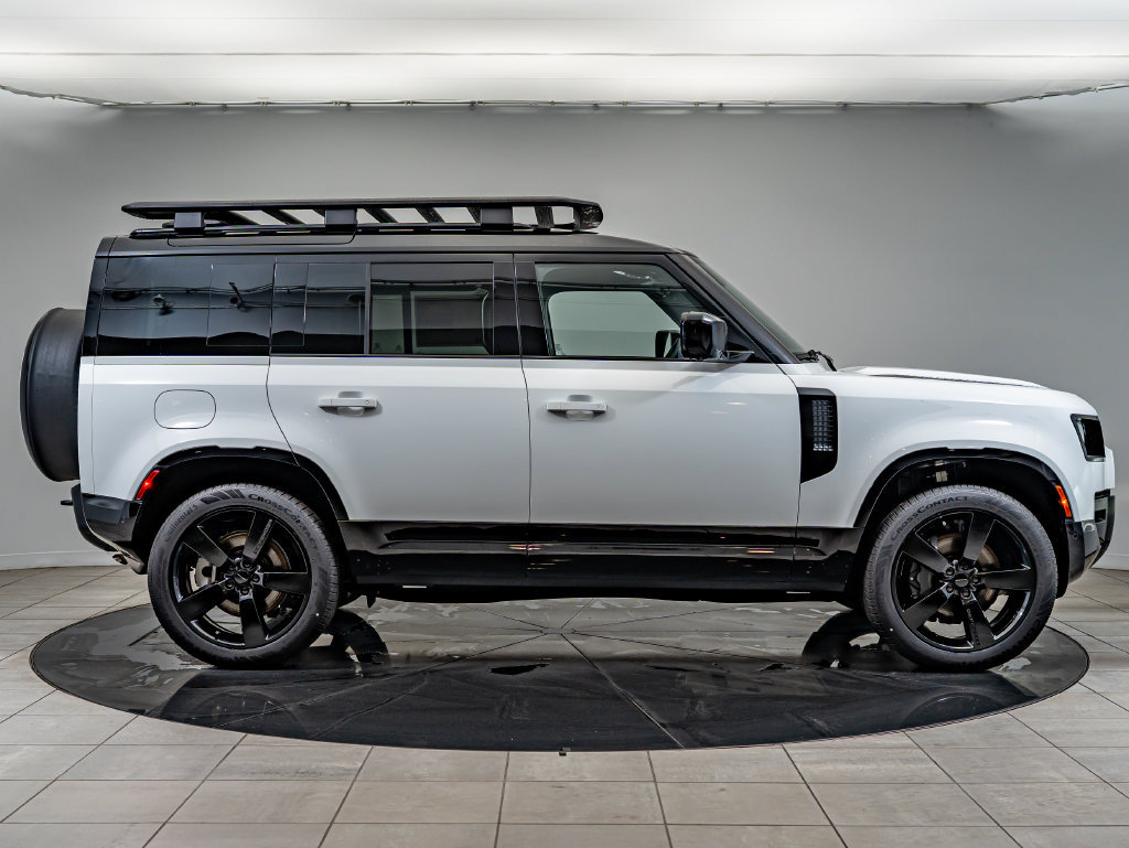 New 2026 Land Rover Defender 110 X-Dynamic SE AWD/4WD image 7