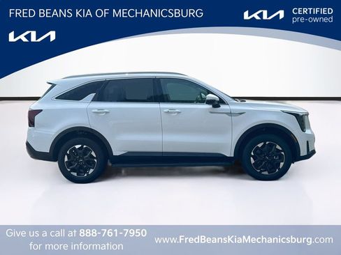 Certified 2025 Kia Sorento S AWD/4WD image 8
