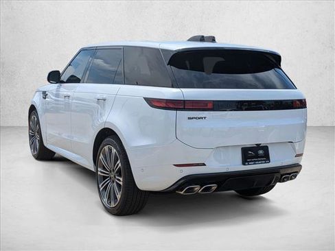 New 2025 Land Rover Range Rover Sport Dynamic SE image 9