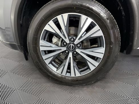 Used 2023 Nissan Rogue SV AWD/4WD image 29